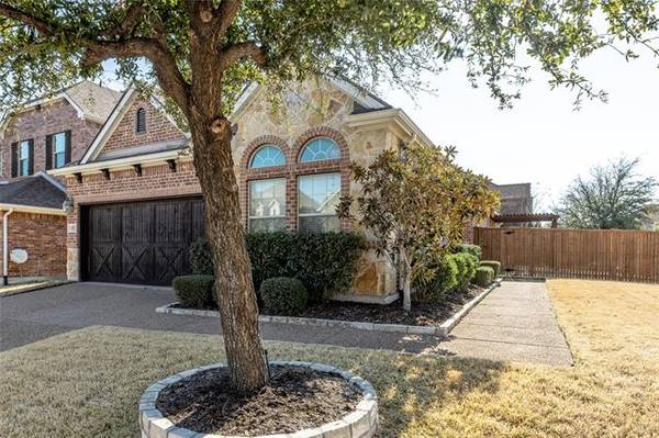 108 Angis Lane, Lewisville, TX 75056