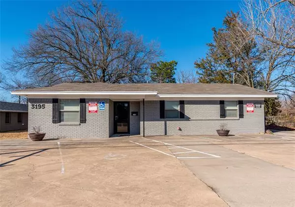 3195 Lamar Avenue, Paris, TX 75460