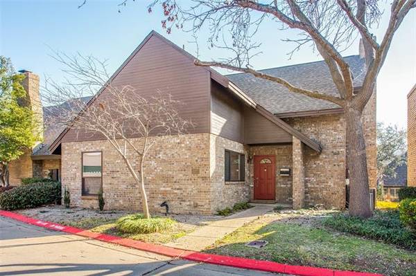 4227 Brook Tree Drive, Fort Worth, TX 76109