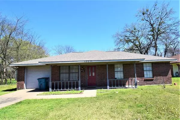 1809 S Clay Street, Kaufman, TX 75142