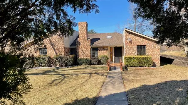 709 Angle Ridge Circle, Garland, TX 75043