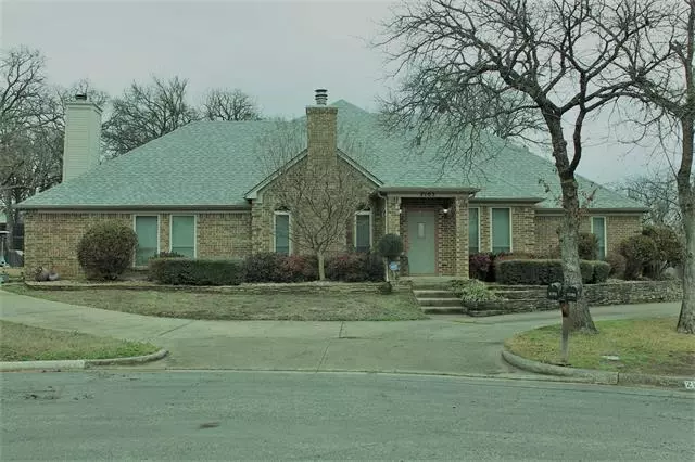 2101 Stone Moss Lane, Grapevine, TX 76051