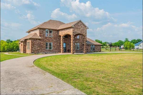 263 Whites Hill Road, Van Alstyne, TX 75495