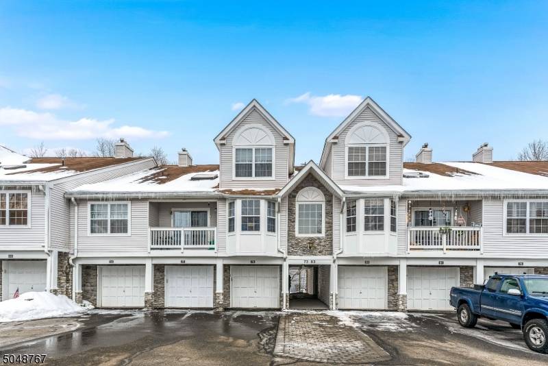 83 Autumn Ct, Roxbury Twp., NJ 07852