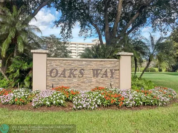 Pompano Beach, FL 33069,3505 Oaks Way  #104