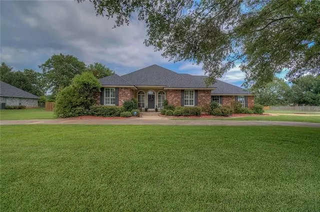 109 Tealwood Drive, Bossier City, LA 71111