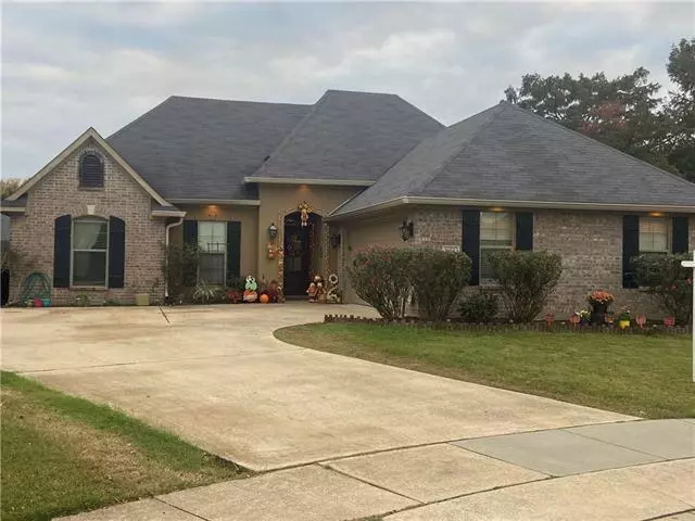 1604 Hassell, Bossier City, LA 71112