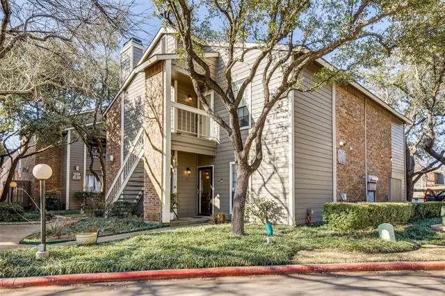 1106 Quail Valley Lane #120, Arlington, TX 76011