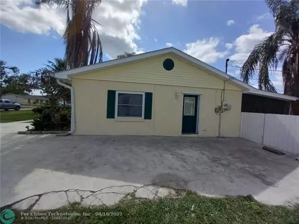 Port Saint Lucie, FL 34983,744 SW Broadview St