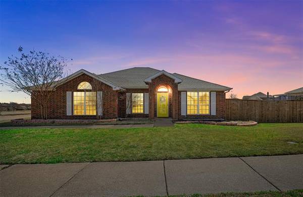 1330 Vista Ridge Drive, Midlothian, TX 76065