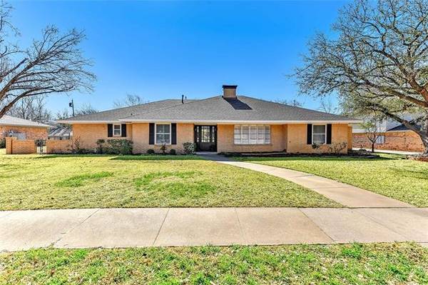 1516 Crescent Drive, Sherman, TX 75092