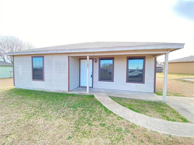 1709 Overland Drive, Cleburne, TX 76033