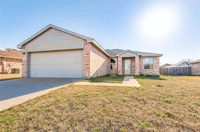 6621 Swainson Trail, Arlington, TX 76002