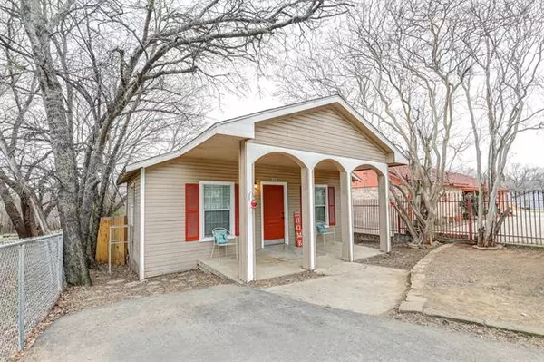 920 Lomo Street, Fort Worth, TX 76110