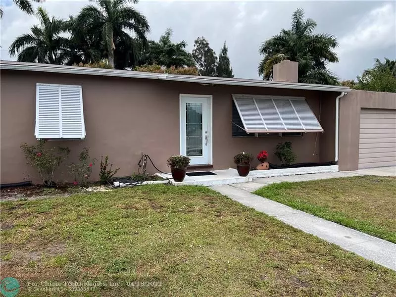 437 Pine Rd, West Palm Beach, FL 33409