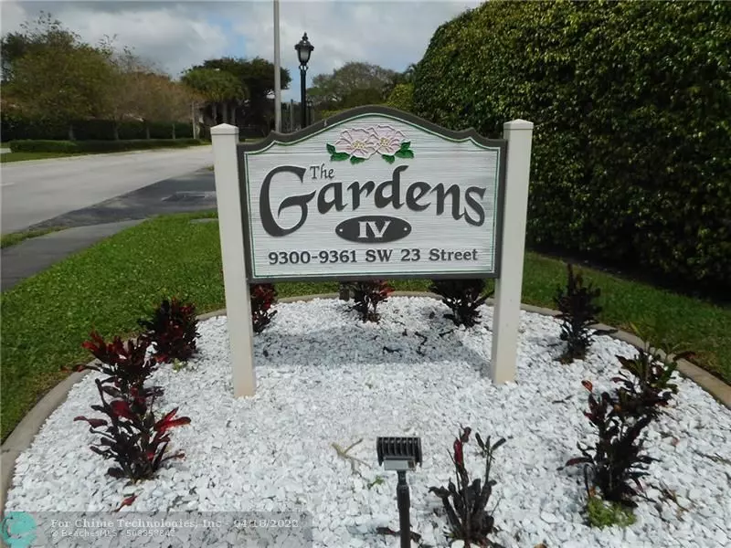 Davie, FL 33324,9361 SW 23rd St  #3201