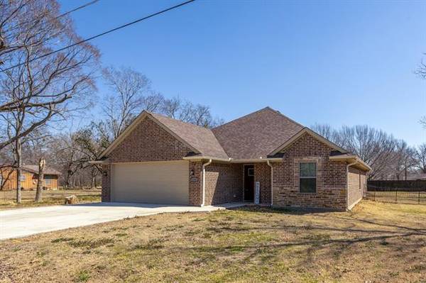 2302 Agnew Street, Bonham, TX 75418