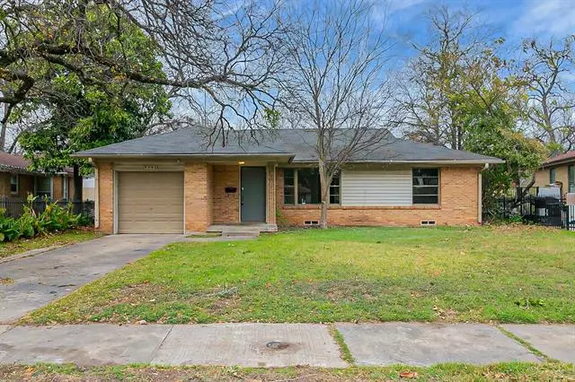 6203 Latta Street, Dallas, TX 75227