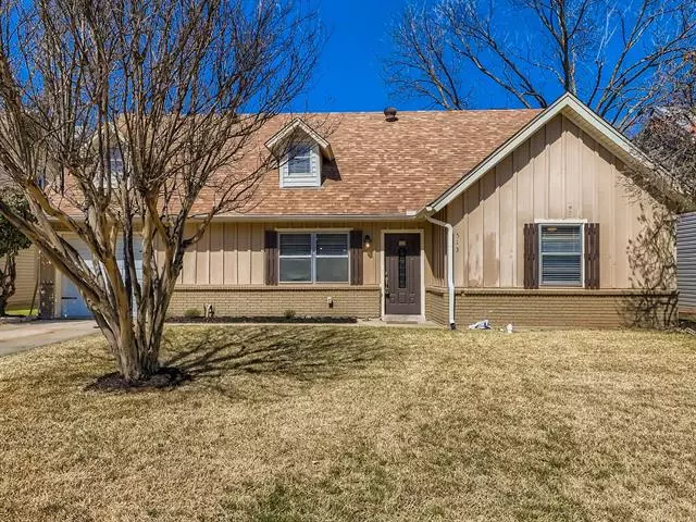 513 Chisholm Trail, Denton, TX 76209