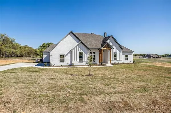 2024 Antler Loop, Poolville, TX 76487