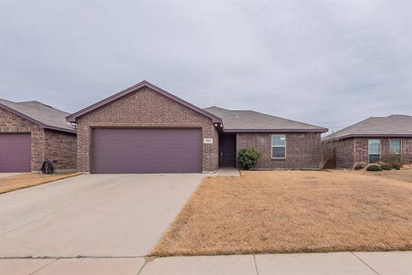 1521 Sunburst Drive, Fort Worth, TX 76140