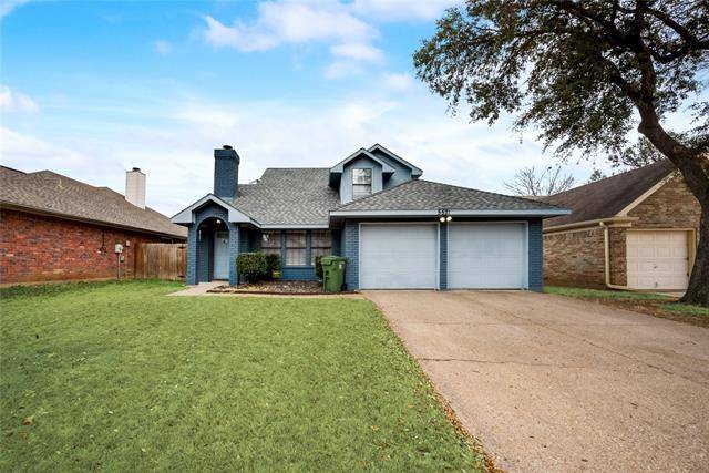 5521 Silver Maple Drive, Arlington, TX 76018