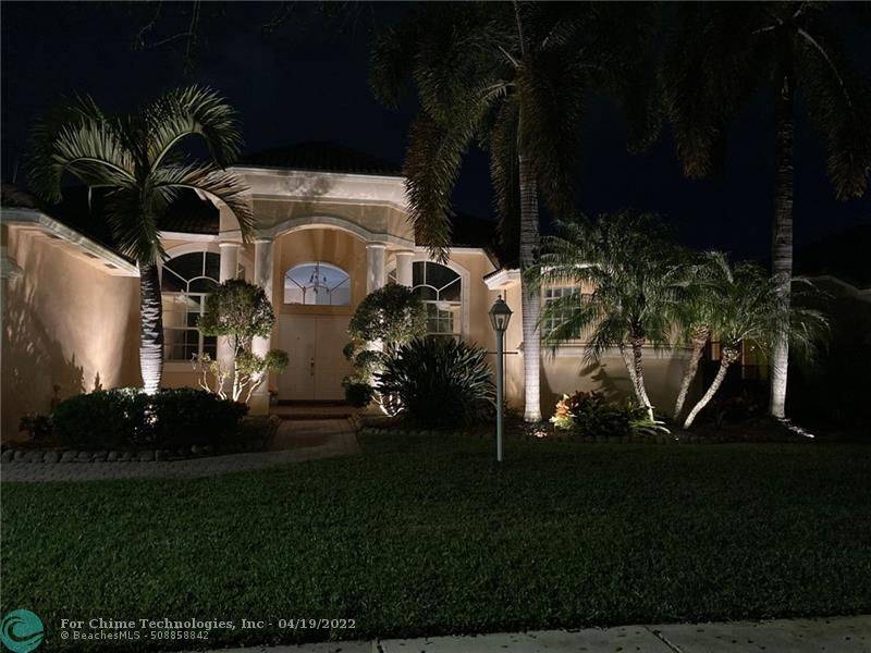2024 NW 139th Ter, Pembroke Pines, FL 33028