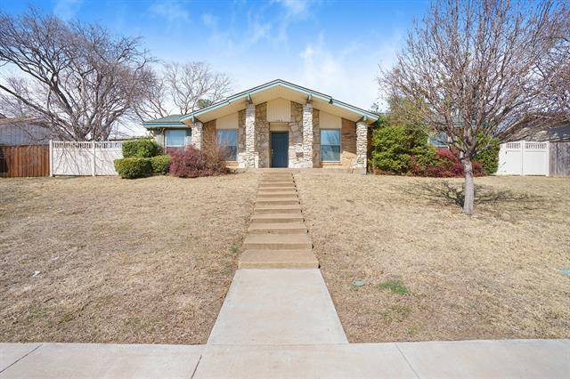 1206 Capetown Drive, Grand Prairie, TX 75050