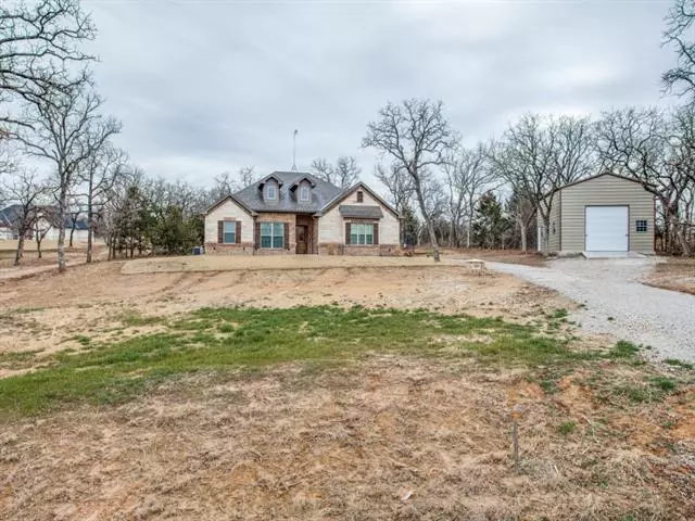 110 Oakwood Hills Drive, Paradise, TX 76073