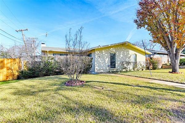 3509 W Rochelle Road, Irving, TX 75062