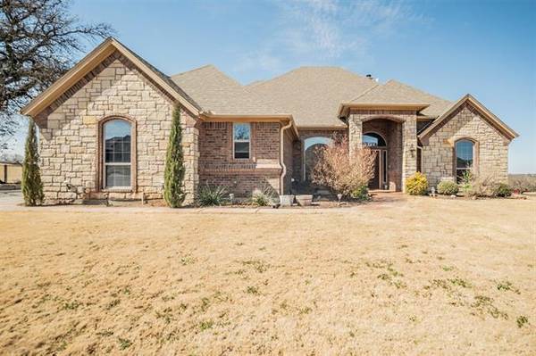 162 Ellis Spring Drive, Weatherford, TX 76085