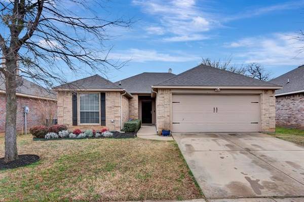 1108 New Meadow Drive, Azle, TX 76020