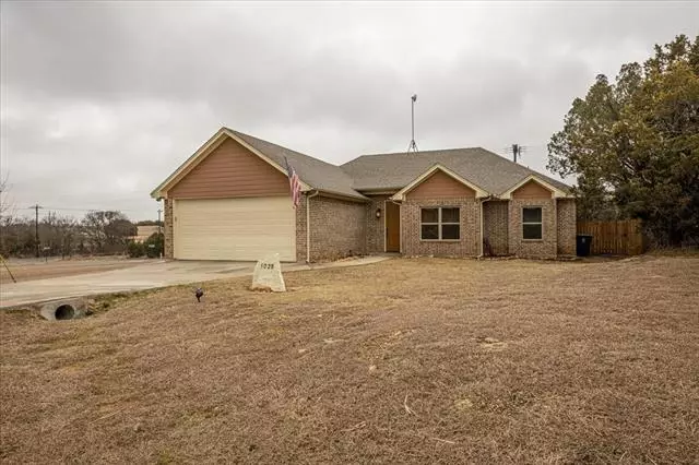 5028 Guadalupe Court, Granbury, TX 76048