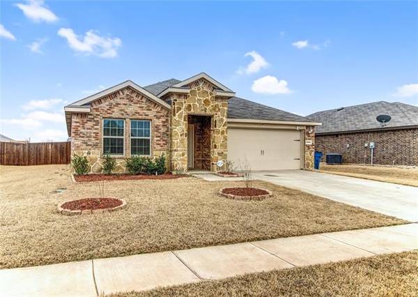 2512 Hutchins Drive, Seagoville, TX 75159