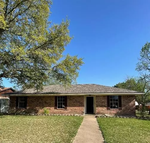 2809 Linda Drive, Ennis, TX 75119