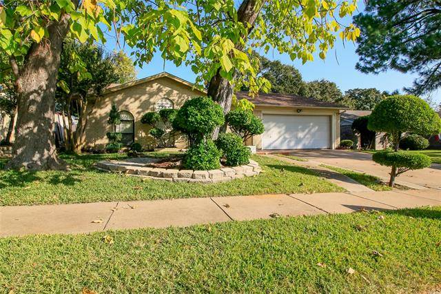 7505 Acapulco Road, Fort Worth, TX 76112