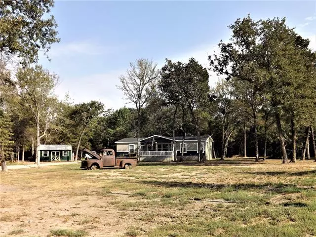 9400 County Road 2404, Tool, TX 75143