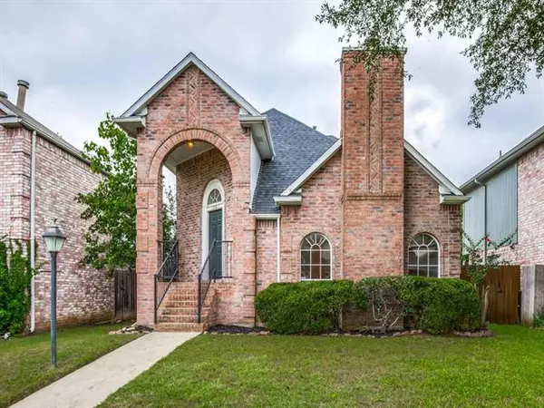 1713 Creekbend Drive, Lewisville, TX 75067