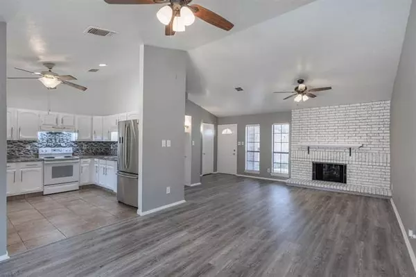 128 Rustic Ridge Drive, Garland, TX 75040