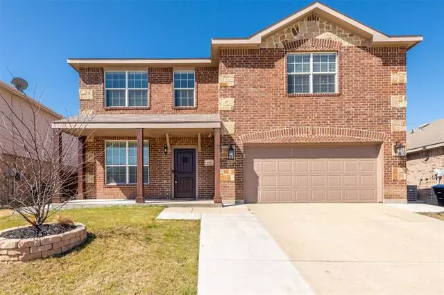 536 Crystal Springs Drive, Fort Worth, TX 76108