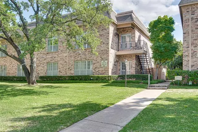 4401 Bellaire Drive S #126S, Fort Worth, TX 76109