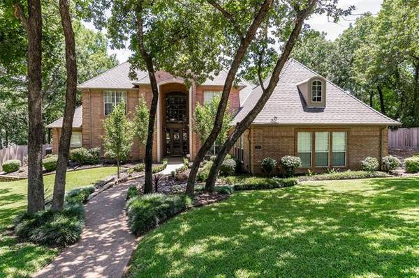 307 W Charlottesville Avenue, Colleyville, TX 76034