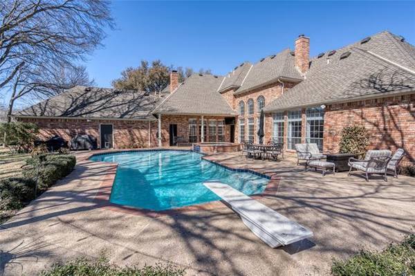 101 Colonial Square, Colleyville, TX 76034