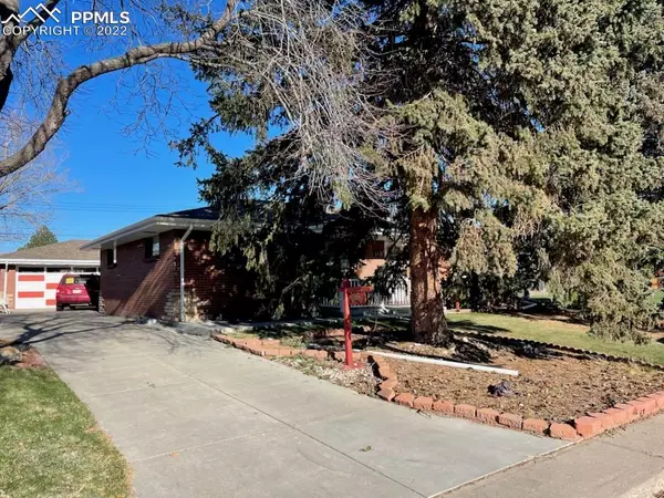 5121 Hoyt CT, Arvada, CO 80002