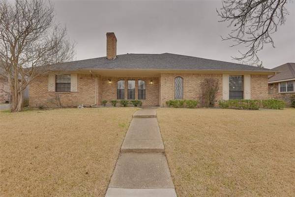 3405 Queenswood Lane, Garland, TX 75040