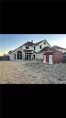 819 Longleaf Drive, Desoto, TX 75115