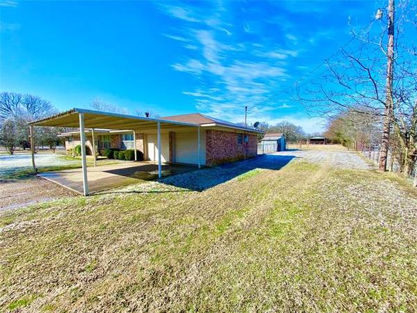 5083 N State Highway 78, Bonham, TX 75418