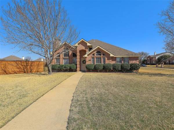 2021 Topaz Drive, Carrollton, TX 75010