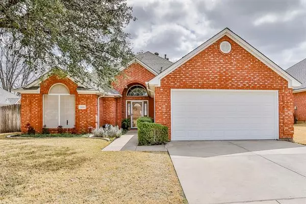 6208 Roaring Springs Drive, North Richland Hills, TX 76180