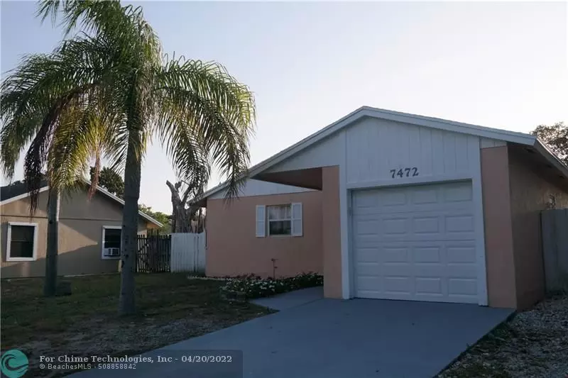 7472 San Castle Blvd, Lantana, FL 33462